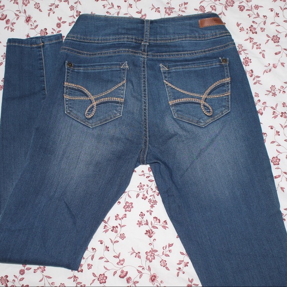 Jeans - Picture 2 of 2